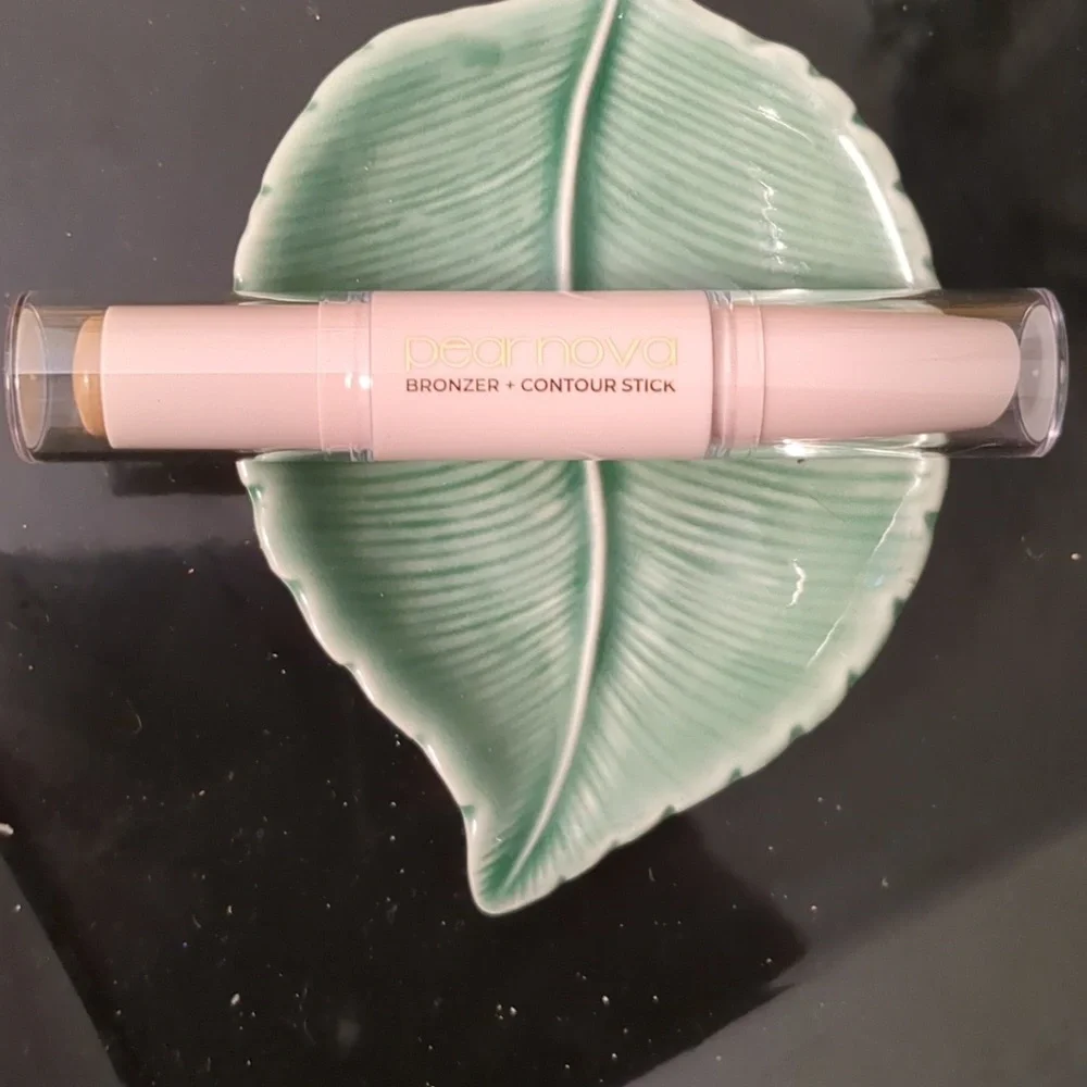 Bronzer & Contour Stick